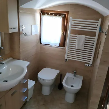 Lägenhet Casa Al Castello Monte SantʼAngelo